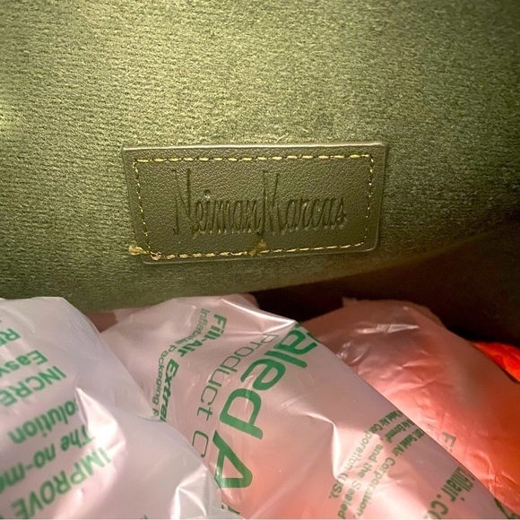 Neiman Marcus Olive Avocado Green Tote Shoulder Bag NWOT - Picture 4 of 6